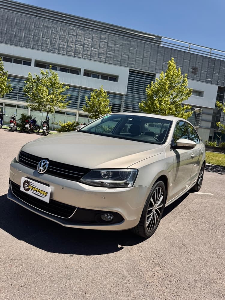 Volkswagen Vento 2.0 TSI DSG