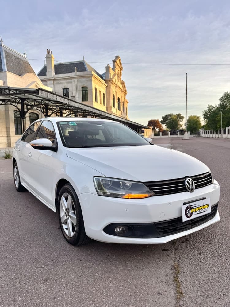 Volkswagen Vento 2.5 Versión Cuero