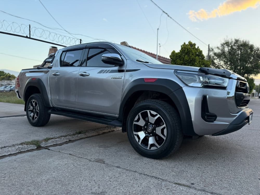 Toyota Hilux SRV 4X4 